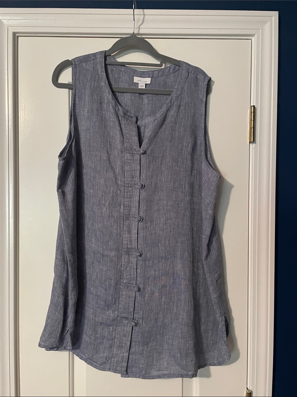 J. Jill Light Blue Sleeveless Linen Button-Front Tank